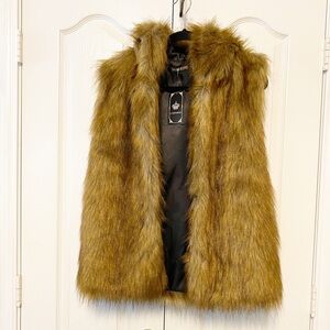 Lanshifei hoodie vest Faux Fur size M NWT